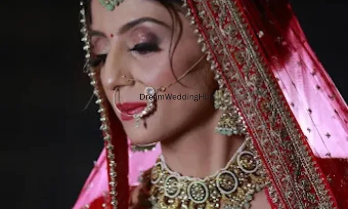 Meenakshi Dutt Makeovers